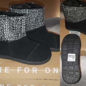 Toms Tiny Nepal Boots